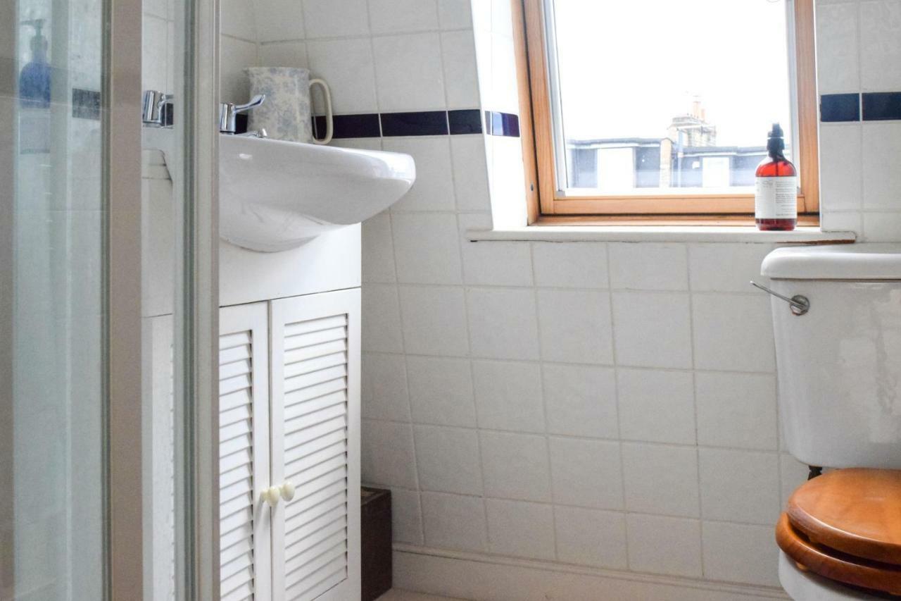 3 Bedroom Family House With A Superb Kitchen And Garden لندن المظهر الخارجي الصورة