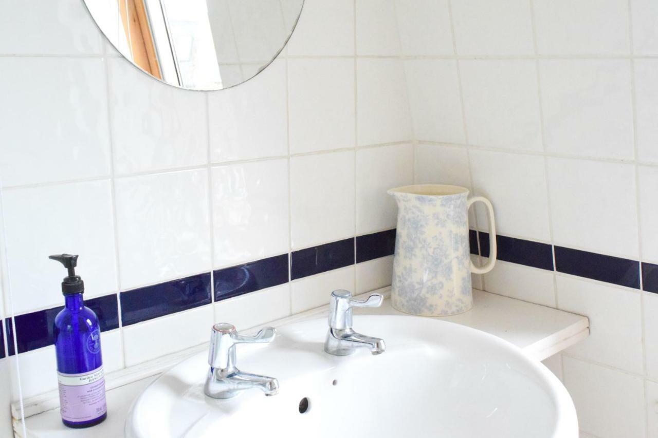 3 Bedroom Family House With A Superb Kitchen And Garden لندن المظهر الخارجي الصورة