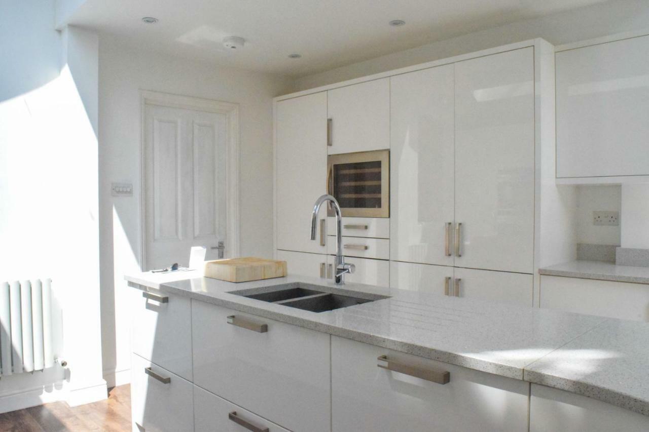 3 Bedroom Family House With A Superb Kitchen And Garden لندن المظهر الخارجي الصورة