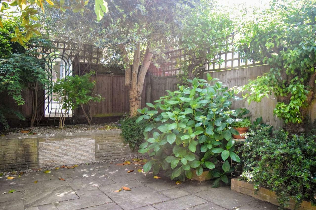 3 Bedroom Family House With A Superb Kitchen And Garden لندن المظهر الخارجي الصورة